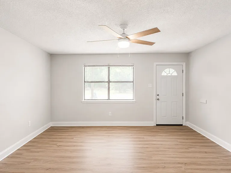 411 Braxton Ave #7 — Photo 4