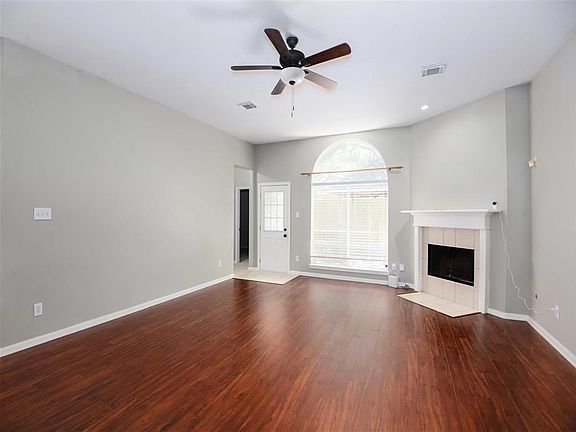 4th image of 1035 Norfolk Dr