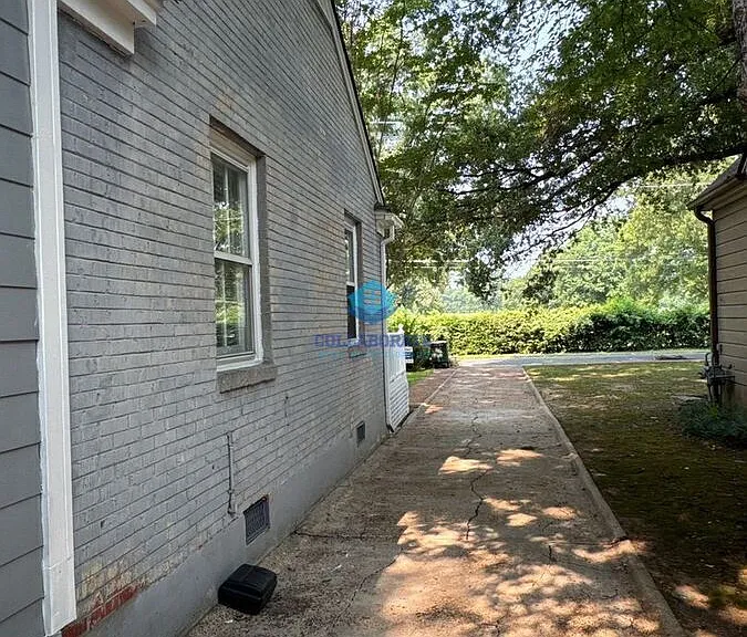 506 S Greer St — Photo 3