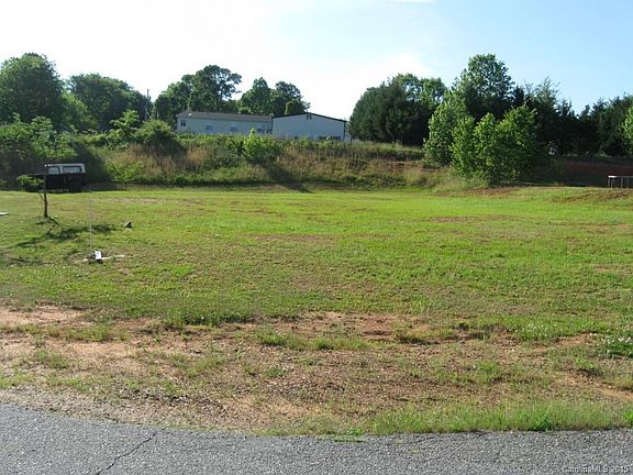 3rd image of 170 Oak Creek Rd #449