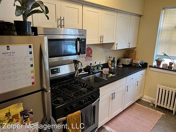 4th image of 1435 Martha Washington Dr #203