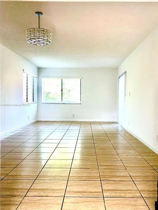 1st image of 155 Lakeview Dr APT 203