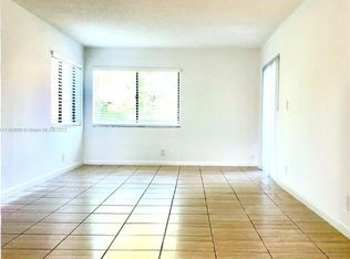 155 Lakeview Dr APT 203, Fort Lauderdale, FL 33326