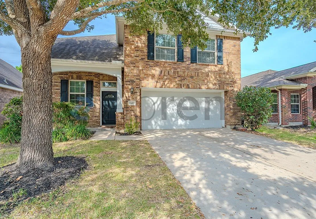 4 bed, 2.5 bath, 2450 sqft, $3,150 — Photo 1