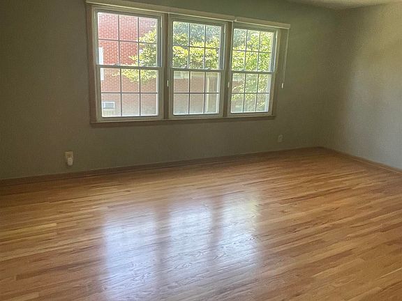 2nd image of 9105 Arbor St APT 3