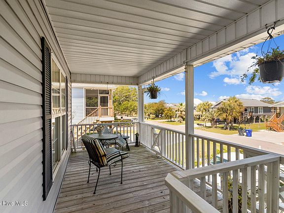 5th image of 1613 E Pelican Drive