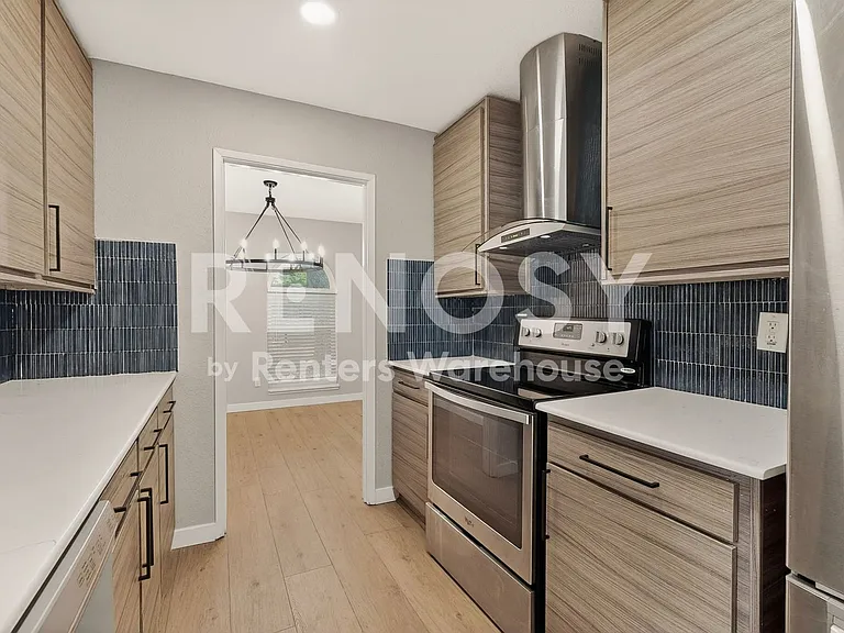 913 Overdowns Dr — Photo 16