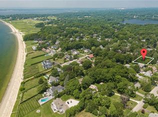 15 Governor Bradford Dr, Barrington, RI 02806