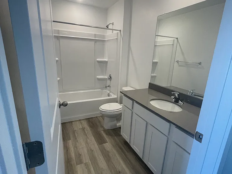 Actual bathroom, non-professional pic