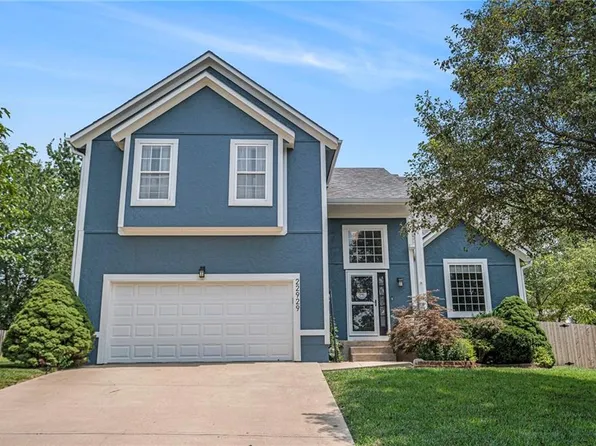 22929 W 49th St, Shawnee, KS 66226