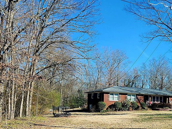 2nd image of 184 Dogwood Dr SE