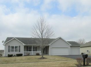 738 Hampton Dr, Byron, IL 61010