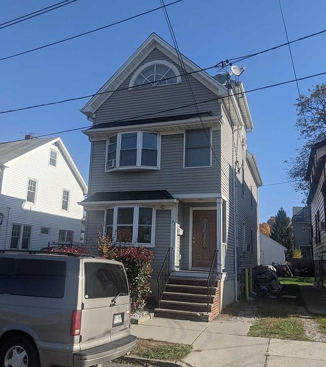 1st image of 97 Van Winkle Ave Floor 1
