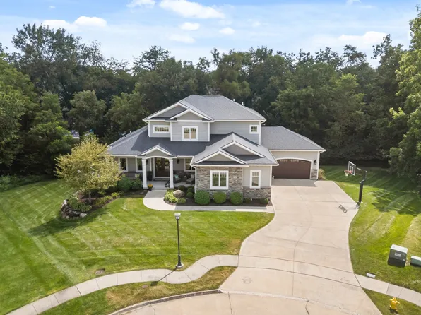 3965 Black Bear Point, Waukee, IA 50263
