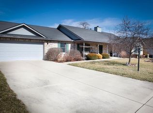 122 Magdalena Dr, Englewood, OH 45322