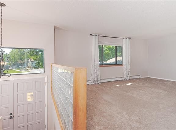 5th image of 568 1/2 Eastmoor Dr