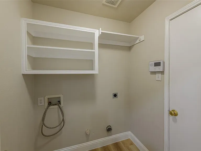 3304 Felicia Ct — Photo 29