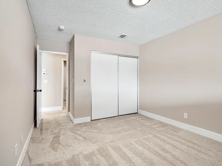 4749 W Avenue K12 — Photo 18