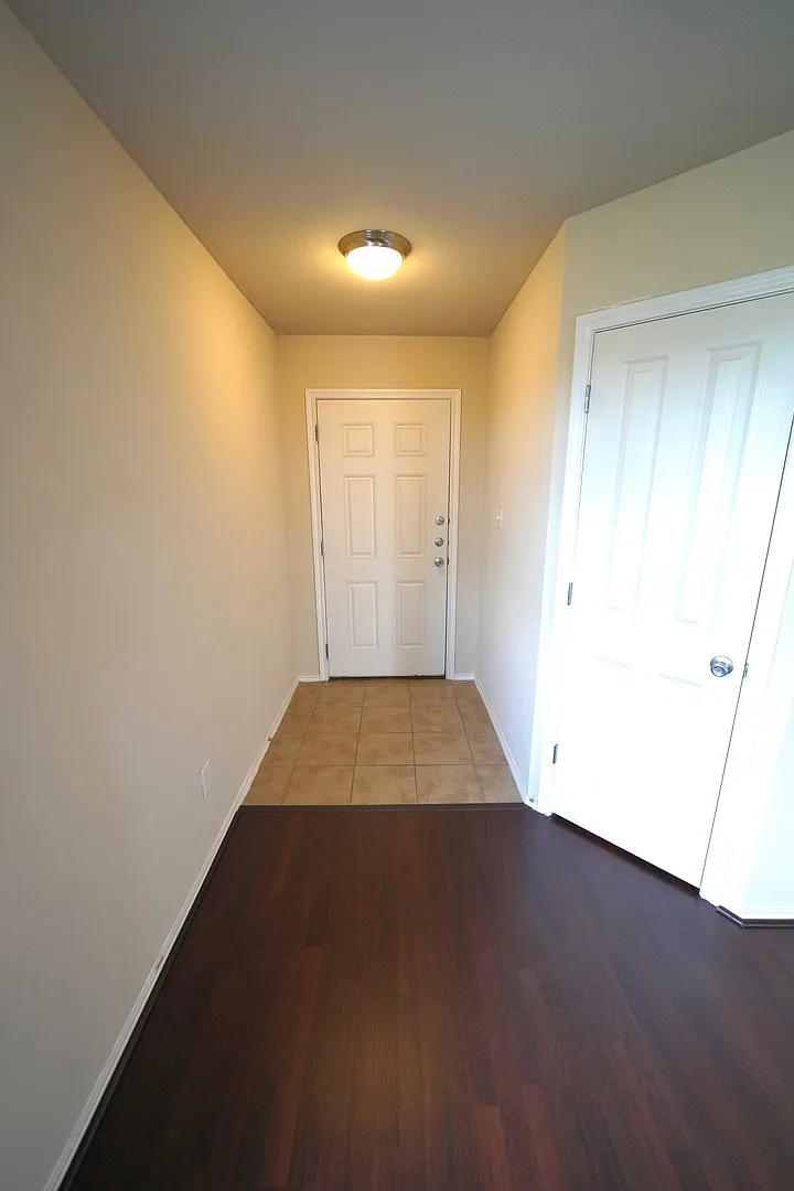 Spacious Single-Story Home in Highland Farms - Realtor Commission: $500 — Photo 4