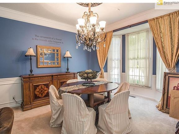 Formal Dining