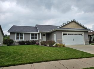 2323 Aurora Cir, River Falls, WI 54022
