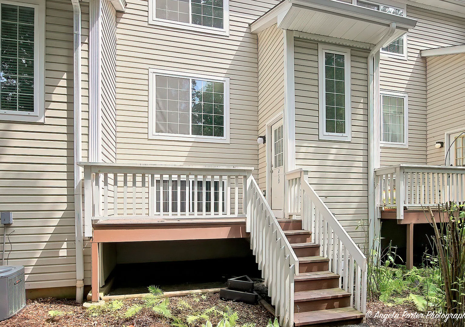 2 bed, 1.5 bath, 1448 sqft, $2,100 — Photo 3