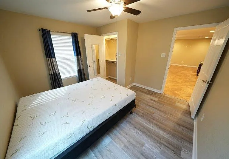 383 Gayle Ave — Photo 22