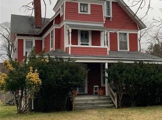 137 Cedar Ave, Islip, NY 11751