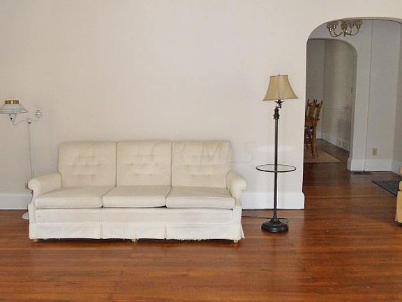 3rd image of 48 E Lincoln St