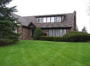 700 Bradwell Rd, Inverness, IL 60010