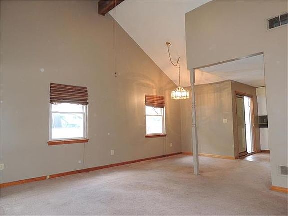 4th image of 5014 Woodend Ave