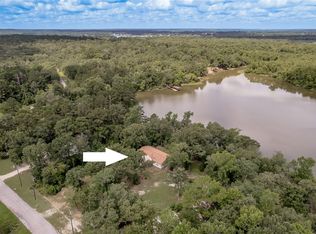 221 Chestnut Bnd, Huntsville, TX 77320