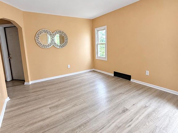 2nd image of 8495 Brace St