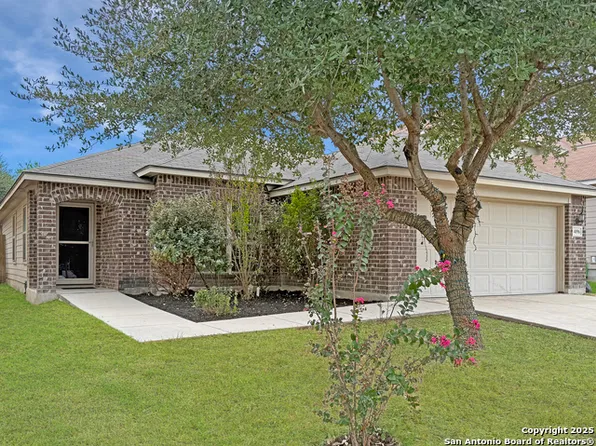 4096 Cherry Tree Dr, Schertz, TX 78154