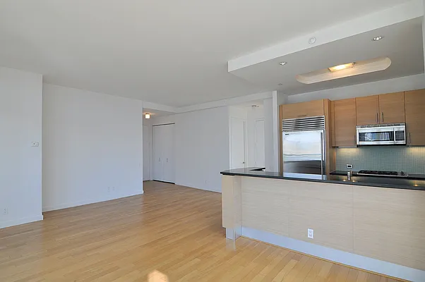 Rented by Nest Seekers International | media 27