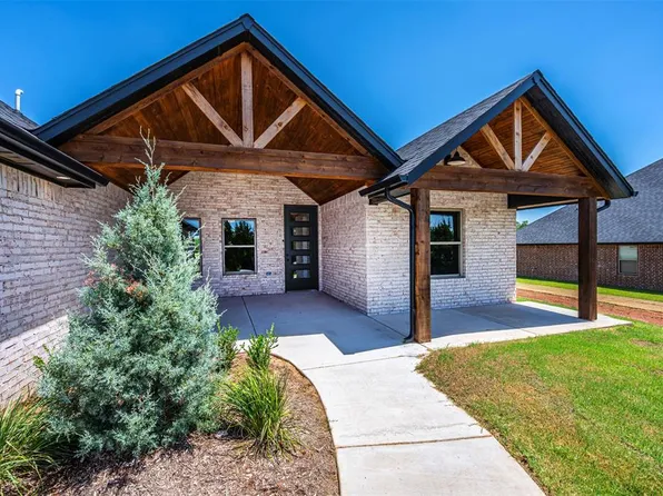 1109 Bridgeview Rd, Tuttle, OK 73089