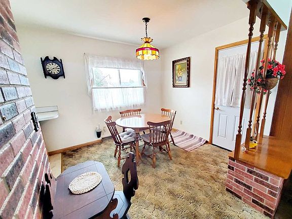 4th image of 47 E Sands St