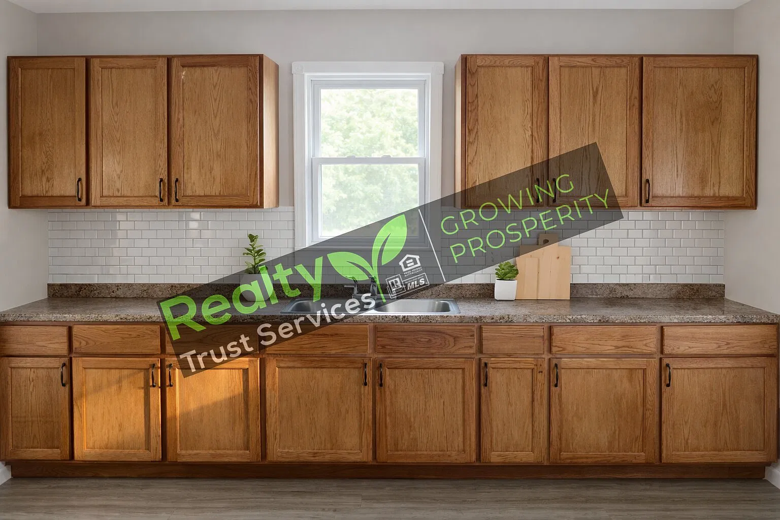 1064 Woodview Road Cleveland Heights OH 44121 - 1064 Woodview Road — Photo 4