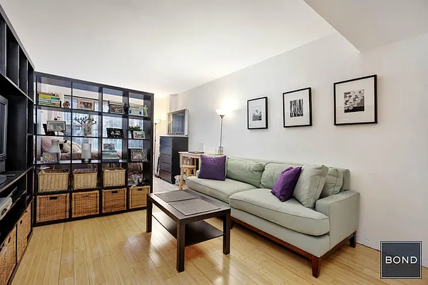 Sold by Bond New York | media 2