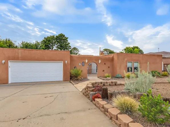 4707 Hilltop Pl NE, Albuquerque, NM 87111