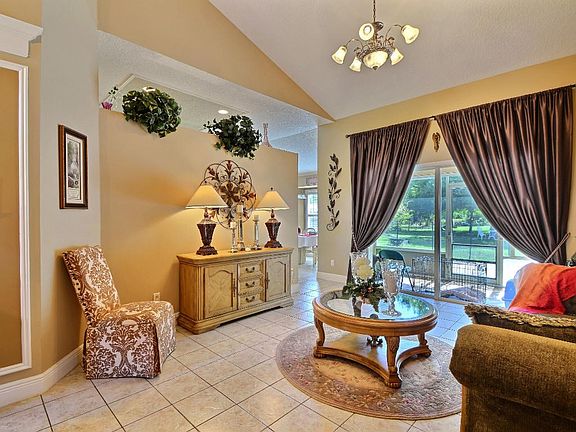 5th image of 6101 Pinetree Dr