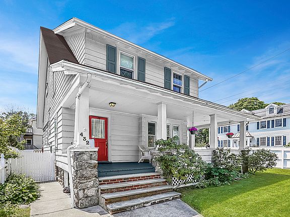 4th image of 432 Beach Ave