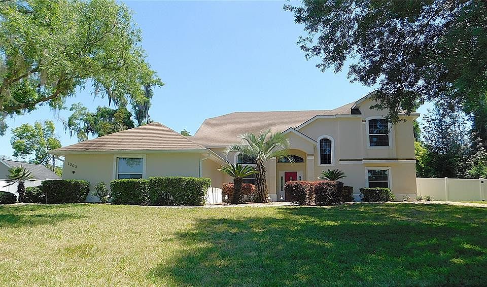 1st image of 1203 SE 49th Ave