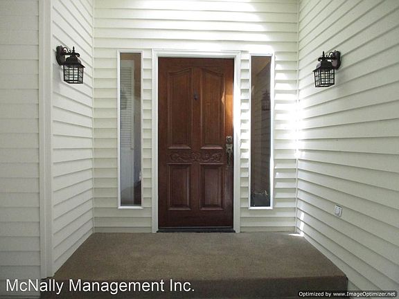 5th image of 2110 32nd St NW