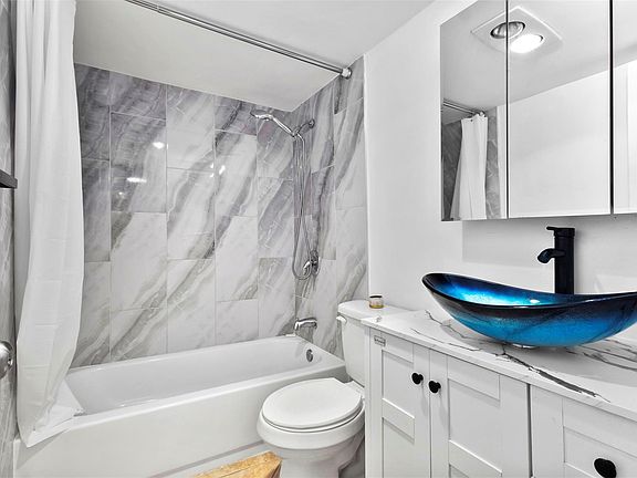 4th image of 251 S Cypress Rd APT 127