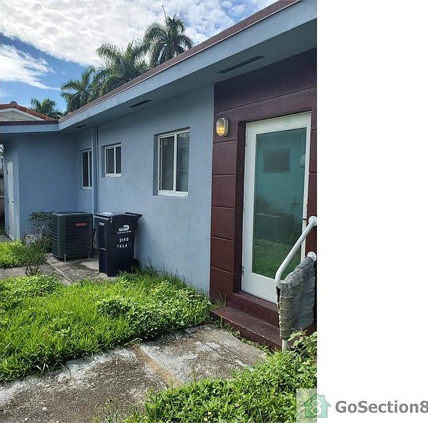 1st image of 2140 Calais Dr #B