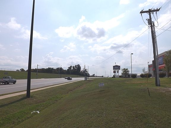 3rd image of 200 S L Rogers Wells Blvd