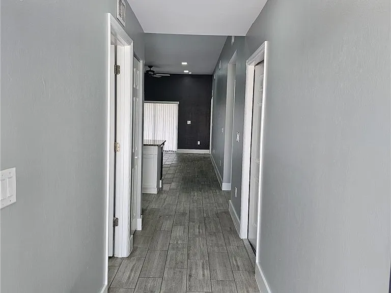 606 SW 8th Pl — Photo 2