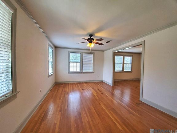 2nd image of 2211 Tulip St