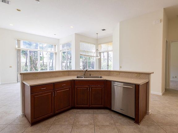 3rd image of 6428 Garden Ct
